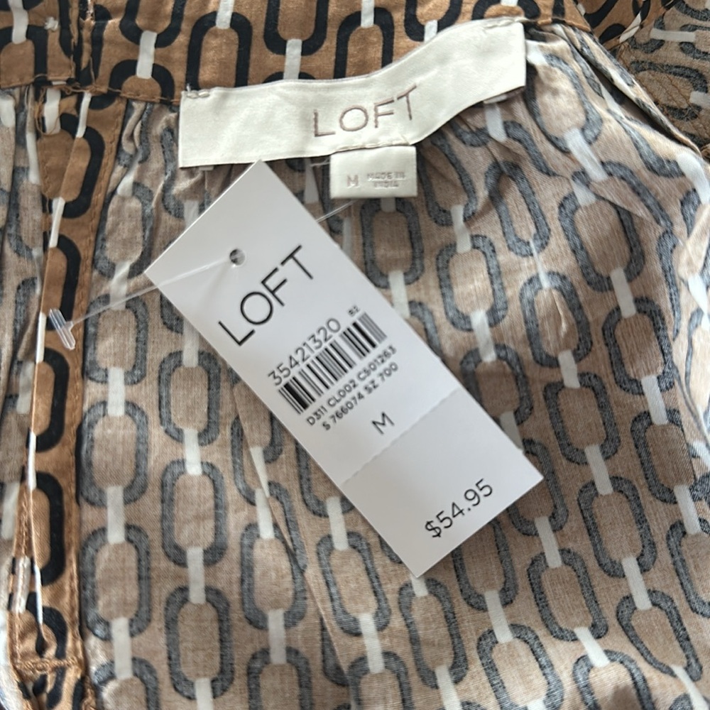 LOFT Geo Flutter Sleeve Top Size M - Picture 10 of 11